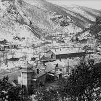 1931 г. Церковь со школой